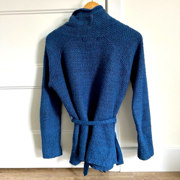 Forever 21 Cardigan - Picture 3 of 6